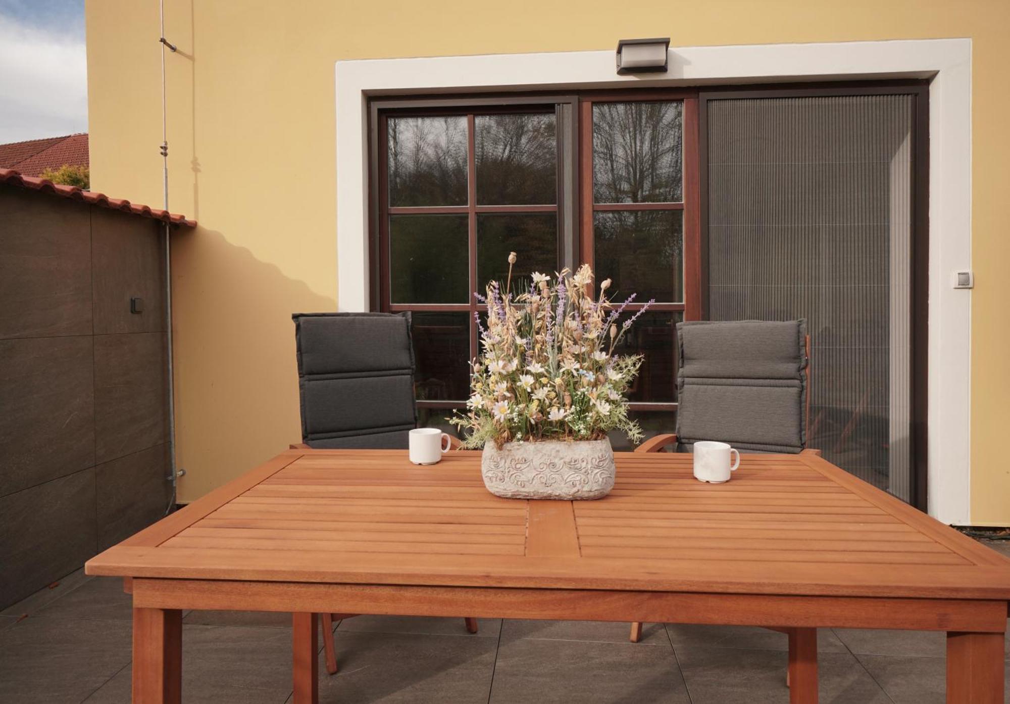 Penzion V Podzamci Třeboň Exterior foto